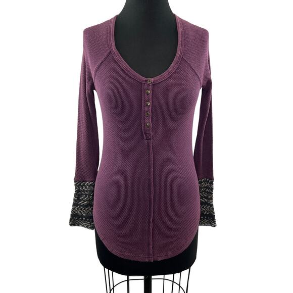 FREE PEOPLE Purple Thermal Top Knit Sleeve Ribbed Henley Neck Size Small S - Picture 1 of 9